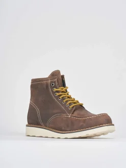 Anfibi camoscio beige