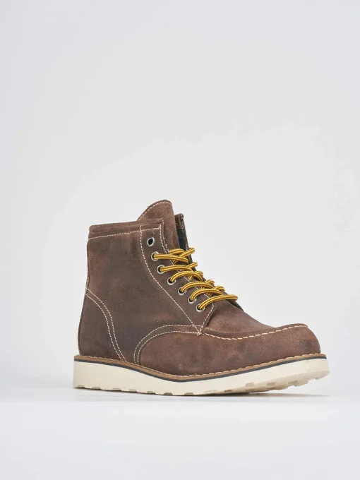 Anfibi camoscio beige