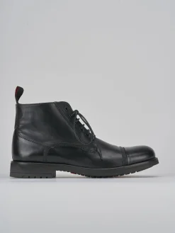 Anfibi pelle nero