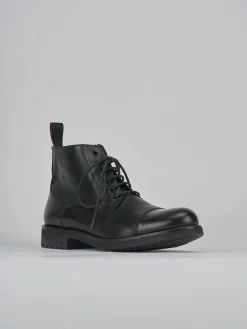 Anfibi pelle nero