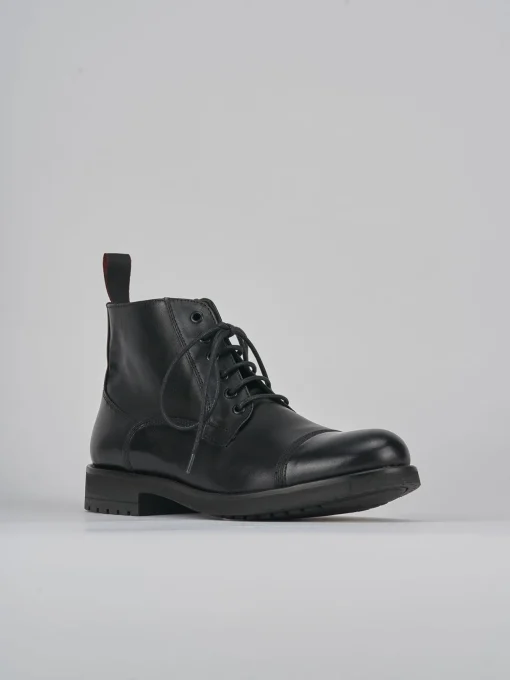 Anfibi pelle nero