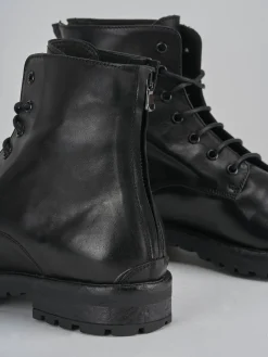 Anfibi pelle nero
