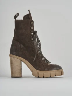 Anfibi tacco 9cm camoscio testa