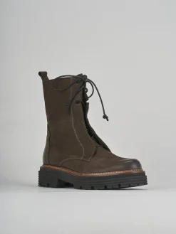 Anfibi tacco 2cm camoscio testa