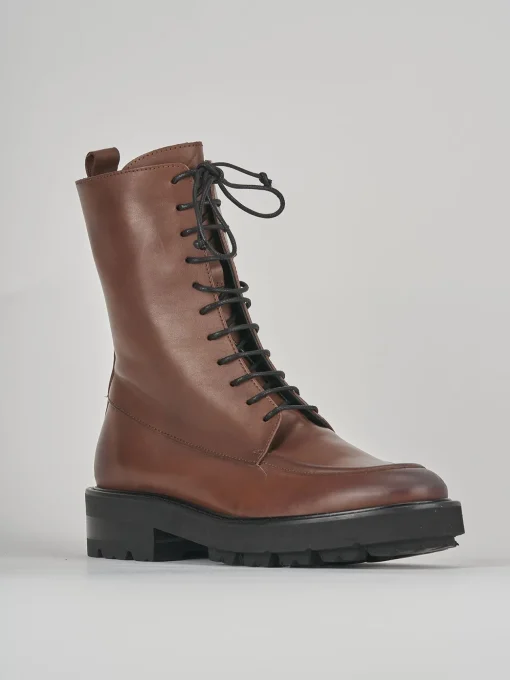 Anfibi tacco 1cm pelle marrone