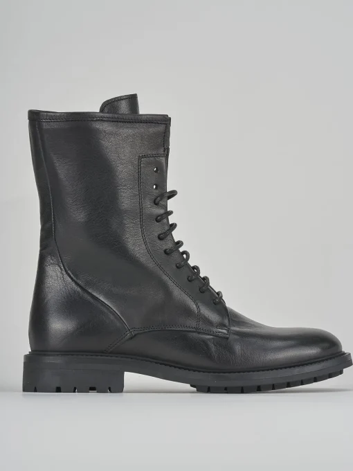 Anfibi tacco 2cm pelle nero