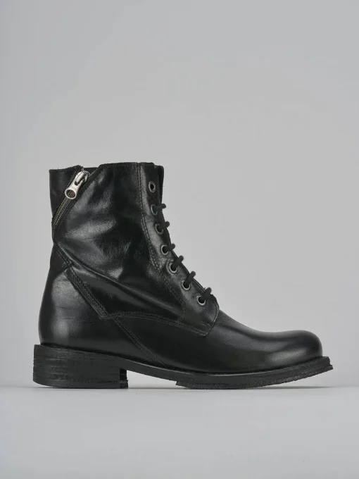 Anfibi tacco 2cm pelle nero