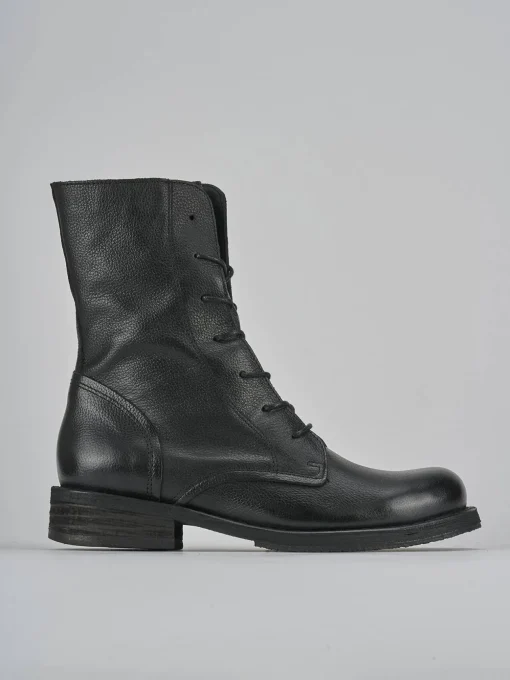 Anfibi tacco 2cm pelle nero