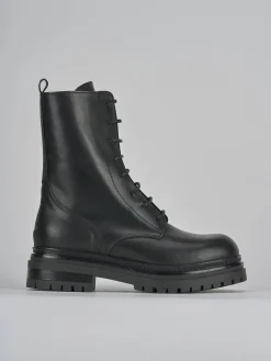 Anfibi tacco 3cm pelle nero