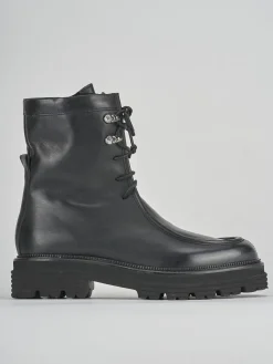 Anfibi tacco 2cm pelle nero