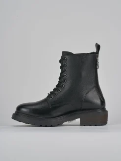 Anfibi tacco 1cm pelle nero
