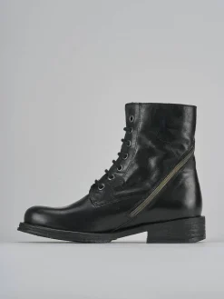 Anfibi tacco 2cm pelle nero