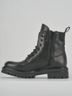 Anfibi tacco 1cm pelle nero