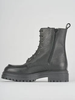 Anfibi tacco 2cm pelle nero