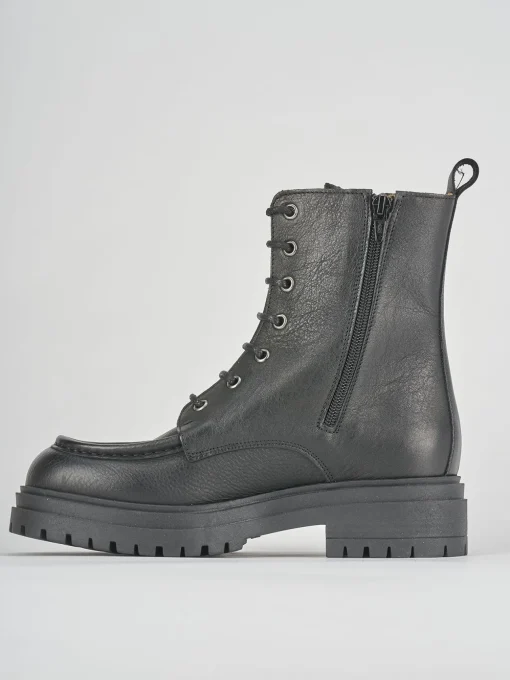 Anfibi tacco 2cm pelle nero