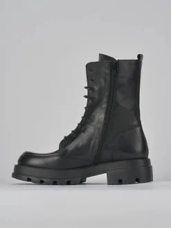 Anfibi tacco 2cm pelle nero