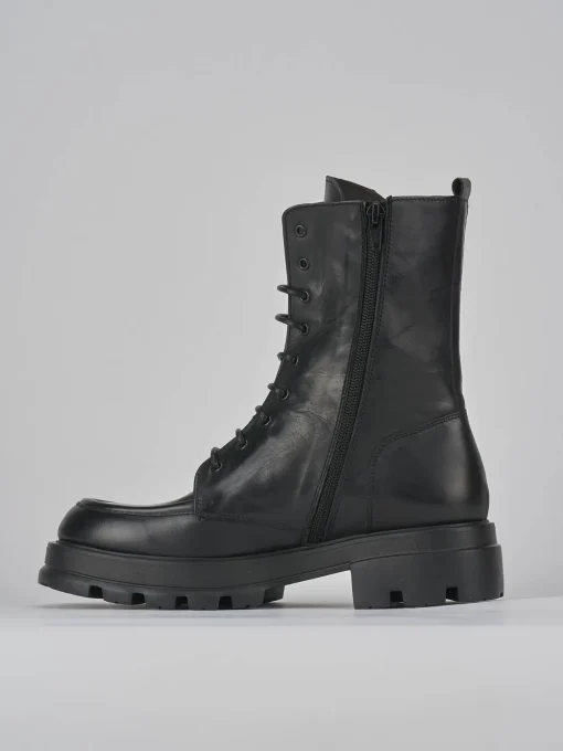 Anfibi tacco 2cm pelle nero
