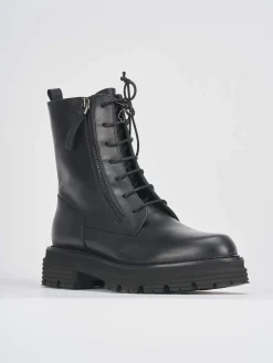 Anfibi tacco 2cm pelle nero