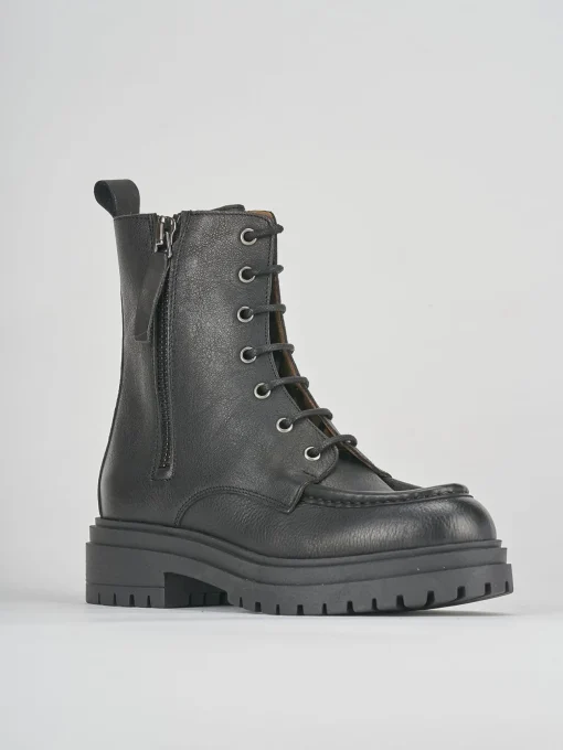 Anfibi tacco 2cm pelle nero