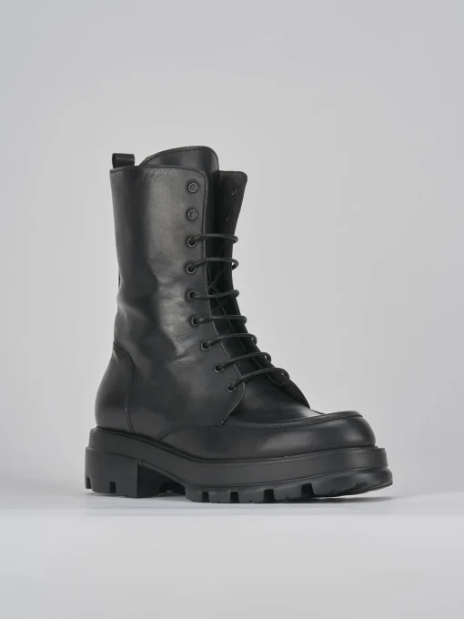 Anfibi tacco 2cm pelle nero