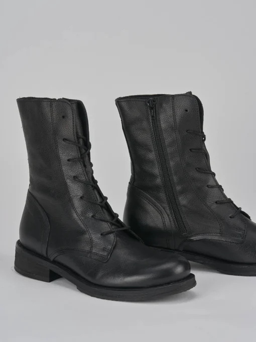 Anfibi tacco 2cm pelle nero