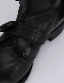 Anfibi tacco 1cm pelle nero