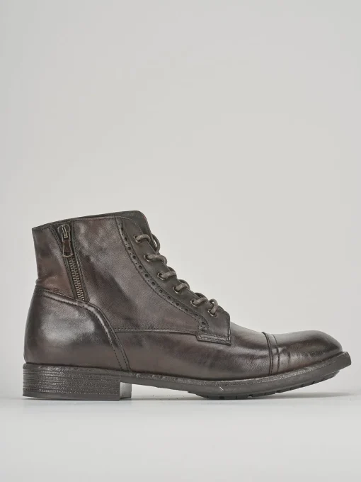 Anfibi tacco 2cm pelle testa