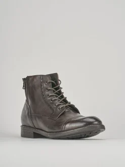 Anfibi tacco 2cm pelle testa