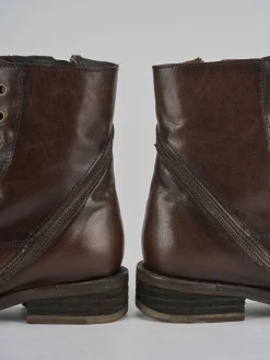 Anfibi tacco 2cm pelle testa
