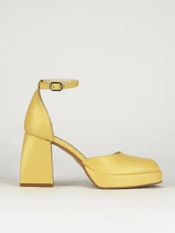 Bebe' tacco 9 cm giallo pelle
