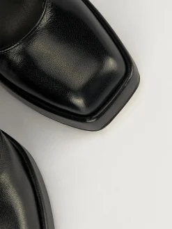 Bebe' tacco 9 cm nero pelle