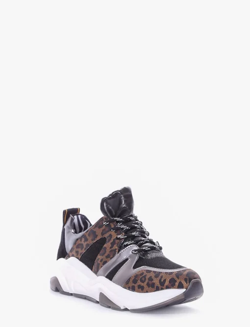 Chunky sneaker fondo gomma e soletto interno in vera pelle. Tomaia in tessuto con riporti in pelle leopard leopardo