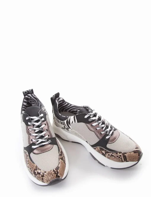 Chunky sneaker fondo gomma e soletto interno in vera pelle. Tomaia in tessuto con riporti in pelle pitonata roccia