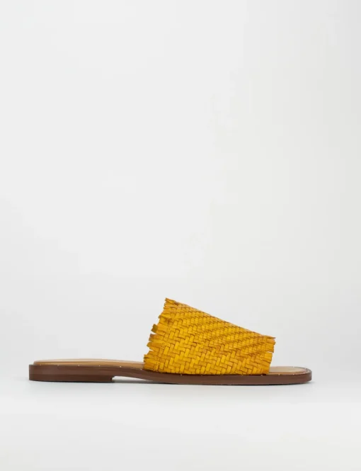 Ciabatta da passeggio tacco 1 cm giallo pelle