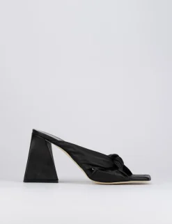 Ciabatta da passeggio tacco 8 cm nero pelle