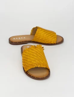 Ciabatta da passeggio tacco 1 cm giallo pelle