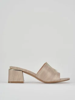 Ciabatta tacco 5 cm beige pelle