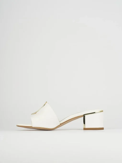 Ciabatta tacco 5 cm bianco pelle