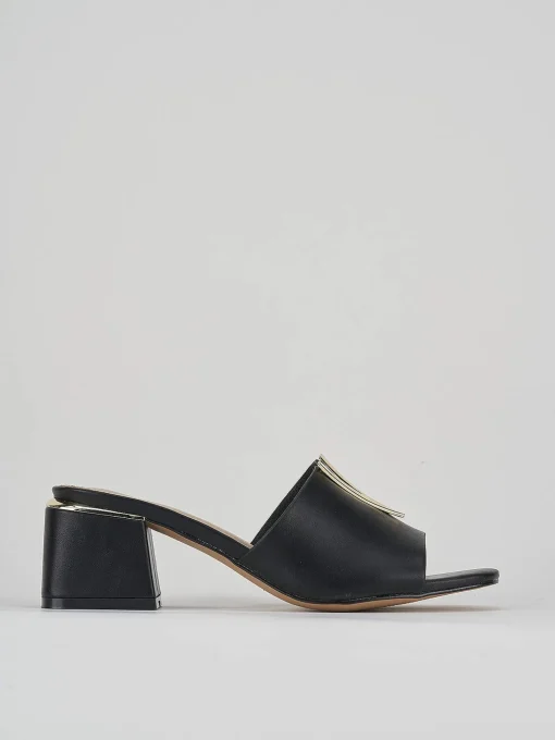 Ciabatta tacco 5 cm nero pelle