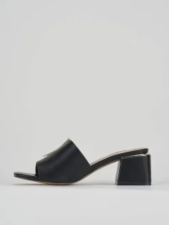 Ciabatta tacco 5 cm nero pelle