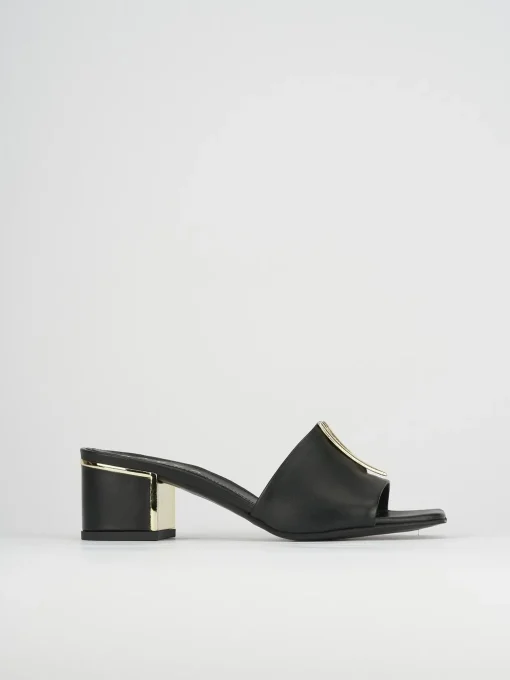 Ciabatta tacco 5 cm nero pelle