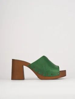Ciabatta zoccolo da passeggio tacco 7 cm verde pelle
