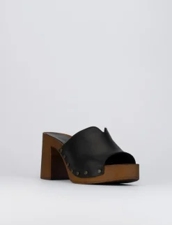 Ciabatta zoccolo da passeggio tacco 7 cm nero pelle