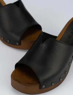 Ciabatta zoccolo da passeggio tacco 7 cm nero pelle