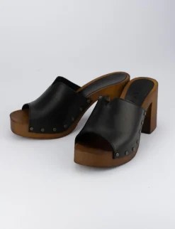 Ciabatta zoccolo da passeggio tacco 7 cm nero pelle