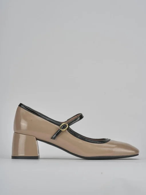Décolleté e slingback tacco 5cm vernice beige