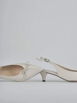 Décolleté e slingback tacco 5cm vernice beige