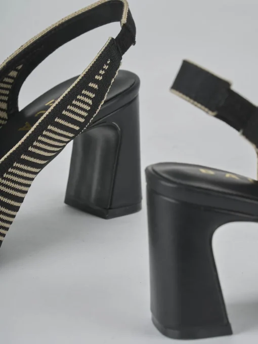 Décolleté e slingback tacco 7cm pelle nero