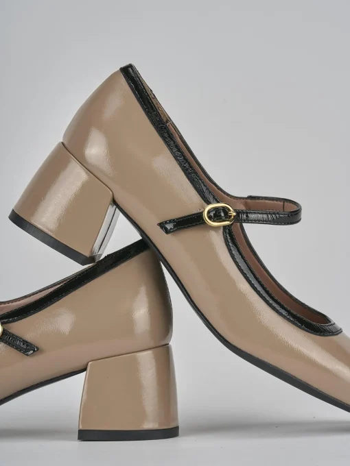 Décolleté e slingback tacco 5cm vernice beige