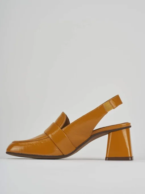 Décolleté e slingback tacco 6cm vernice giallo